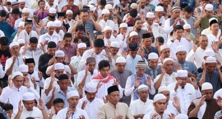 Saat Wabah Boleh Shalat Idul Fitri Boleh Dilakukan Di Rumah Ini Tuntunannya